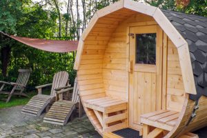 סאונה מחוץ לבית - איך להפוך את החצר לפינת רגיעה